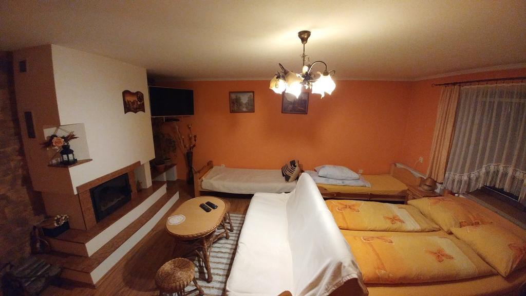 Privat U Zdenky Hotel Tvrdosin Luaran gambar