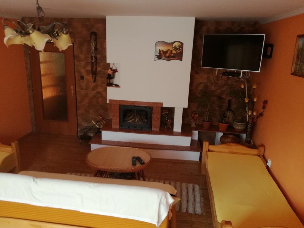 Privat U Zdenky Hotel Tvrdosin Luaran gambar